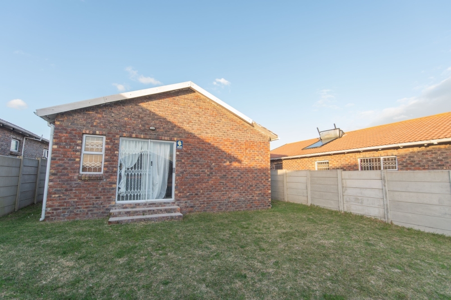 2 Bedroom Property for Sale in Parsonsvlei Eastern Cape